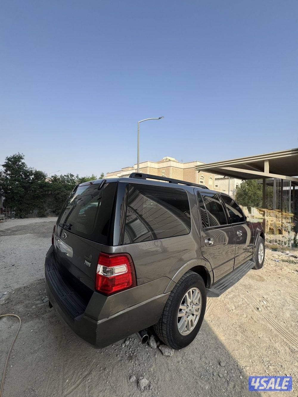 السلام عليكم للبيع اكسبدشن ٢٠١٣4