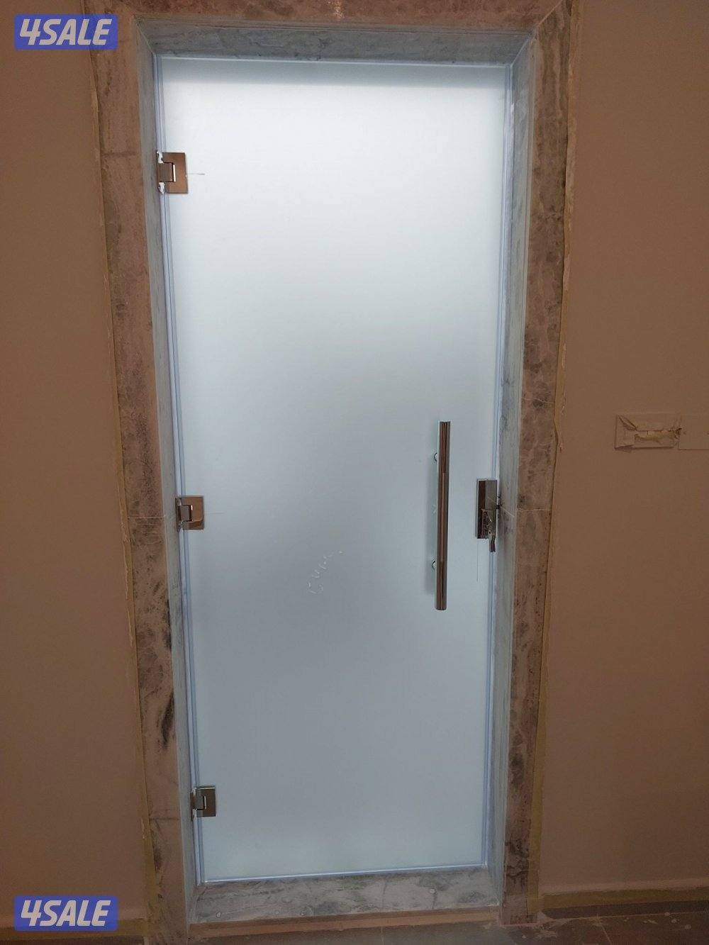 نشتغل جميع انواع الزجاج والسكريات والطاولات والشاورات والتربسين الدرج8