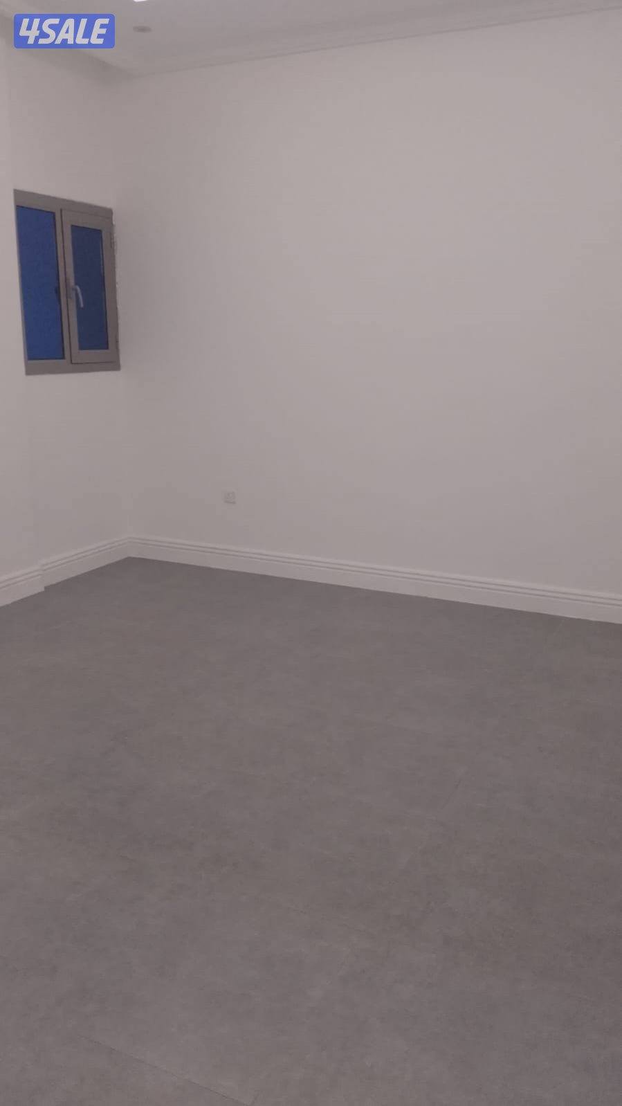 ايجار شقة صباح السالم أربع غرف مع غرفة وثلاثة دورات مياه وصالة ومطبخ3