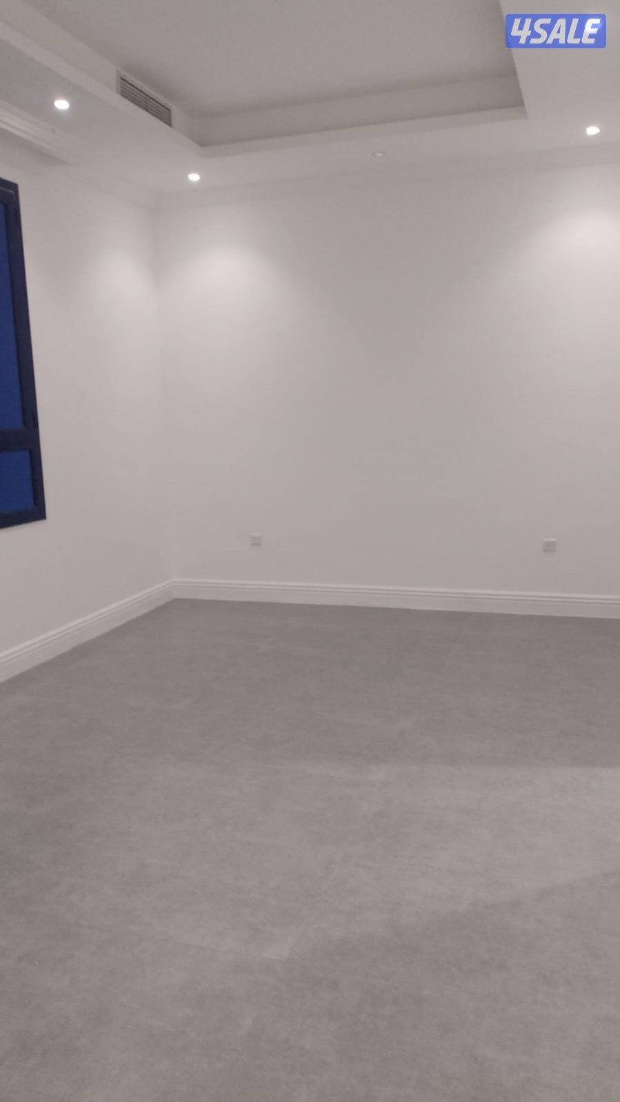 ايجار شقة صباح السالم أربع غرف مع غرفة وثلاثة دورات مياه وصالة ومطبخ7