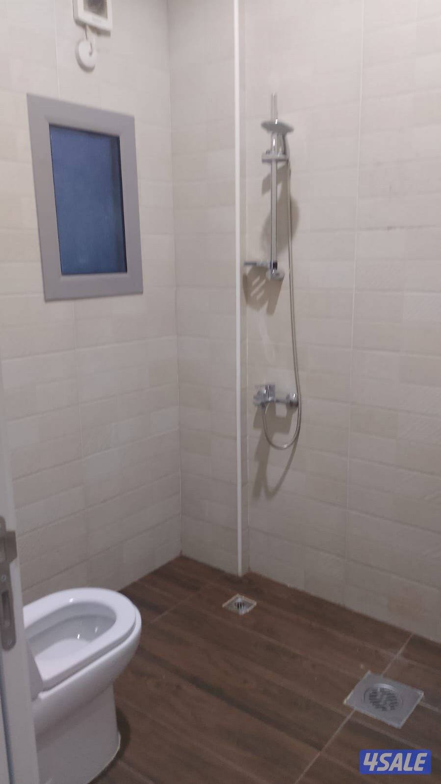 ايجار شقة صباح السالم أربع غرف مع غرفة وثلاثة دورات مياه وصالة ومطبخ6