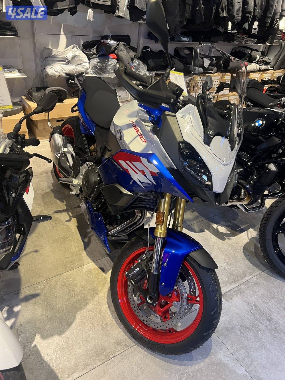 BMW F900 XR 2025 like new0