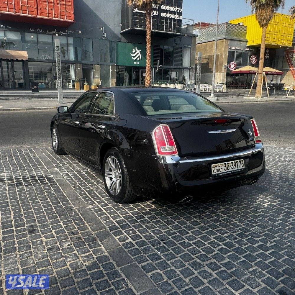 للبيع كرايزلر موديل 20137