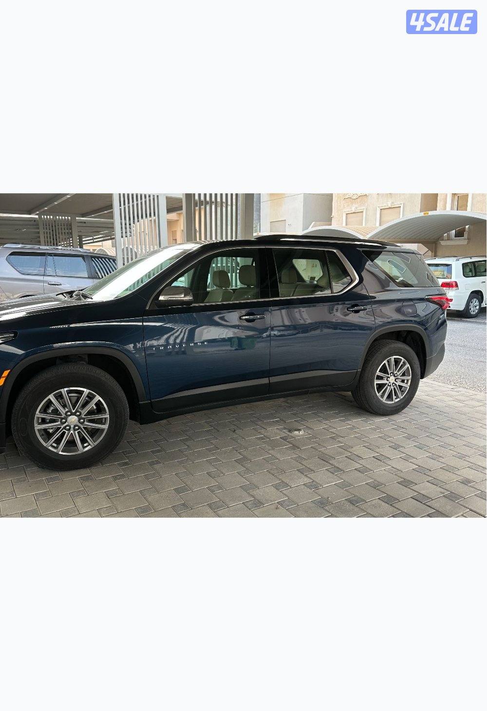 Chevrolet Traverse 2023 clean and low mileage0