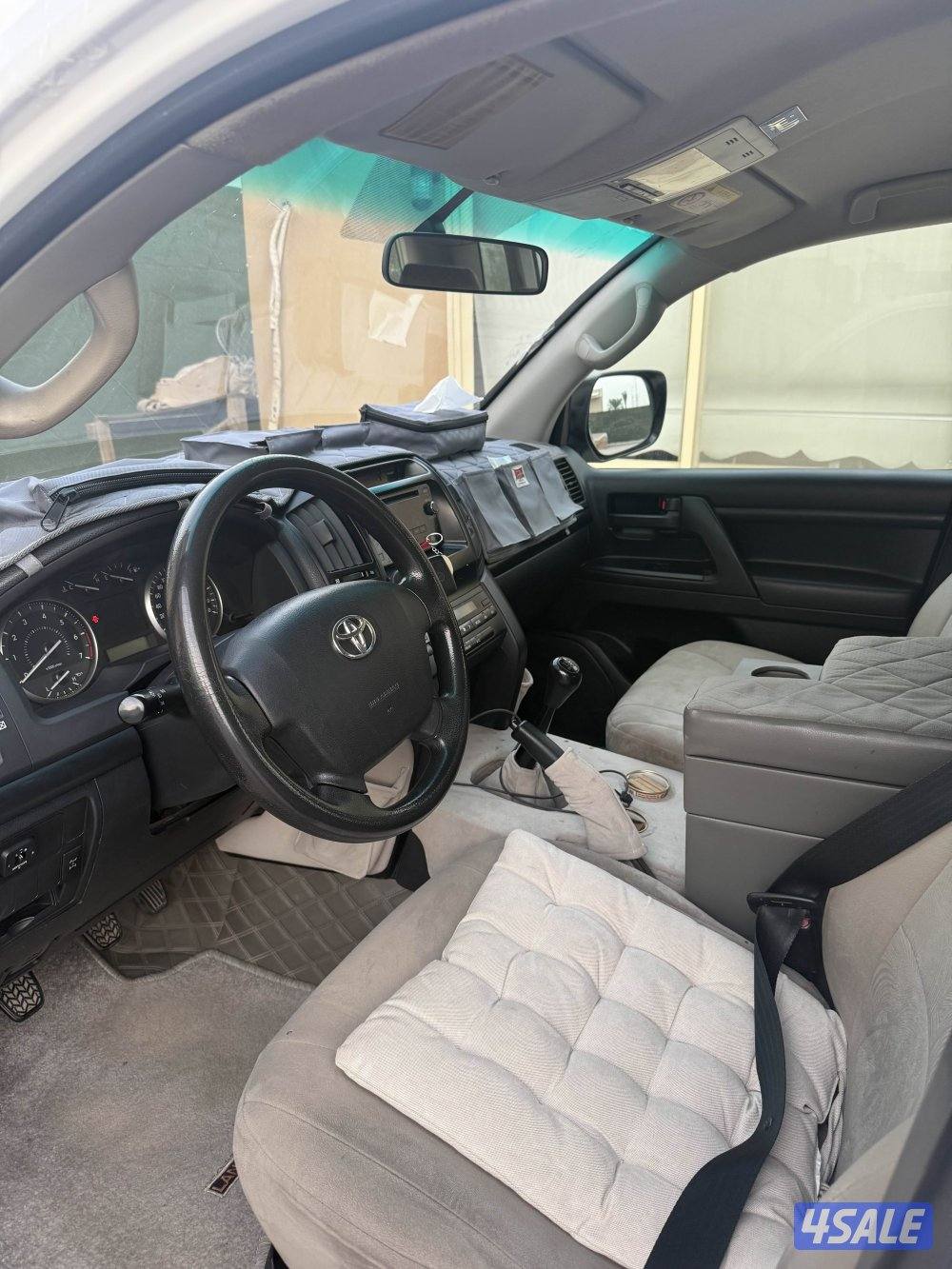 للبيع لاندكروزر استاندر بانزين1