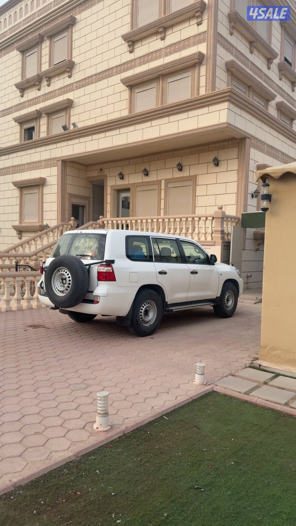 للبيع لاندكروزر استاندر بانزين2