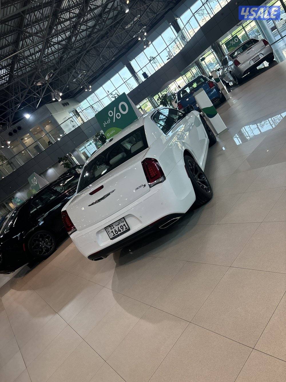 للبيع كرايزلر c300s1