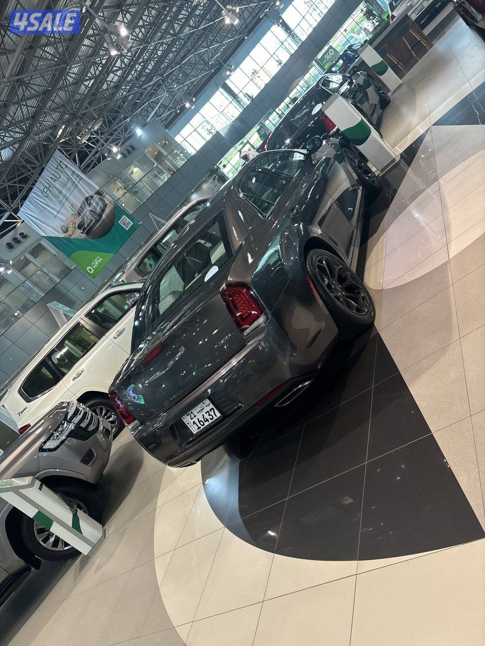 للبيع كرايزلر c300s1