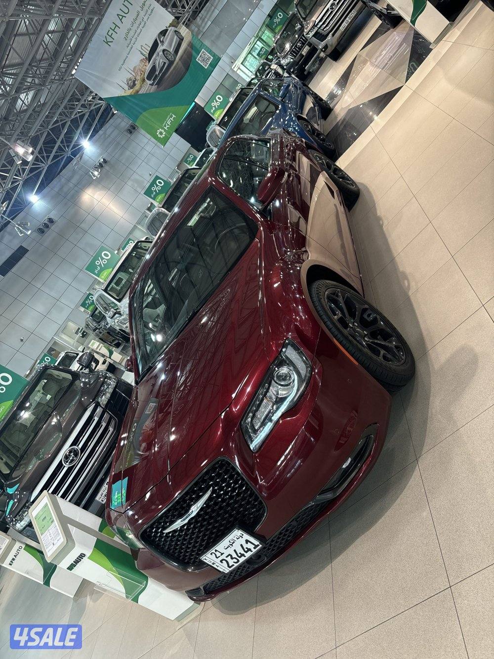 للبيع كرايزلر c300s0