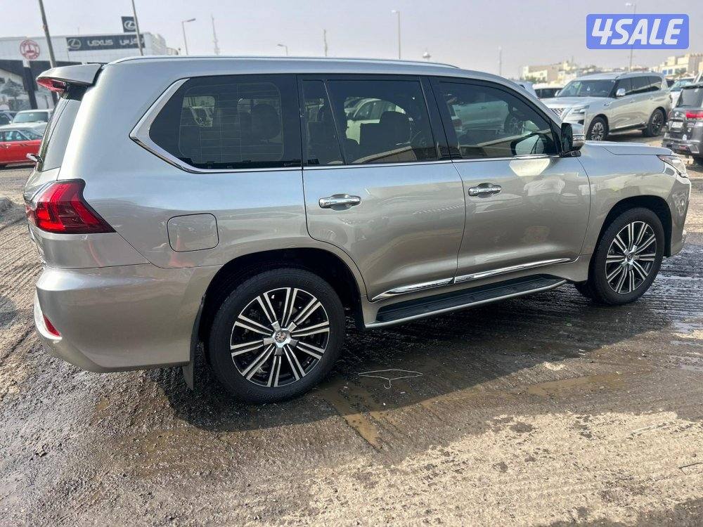 لكزس LX570 درجة اولى2