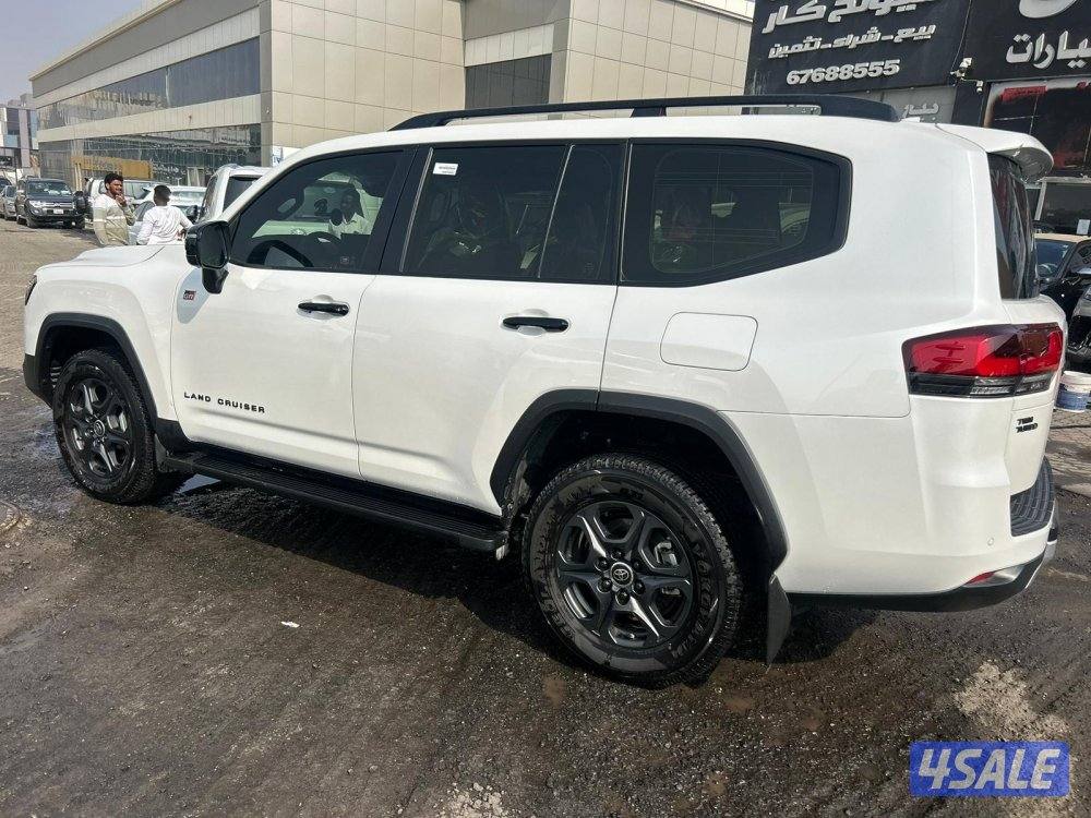 لاند كروزر GR.SPORT   twin turbo .V63