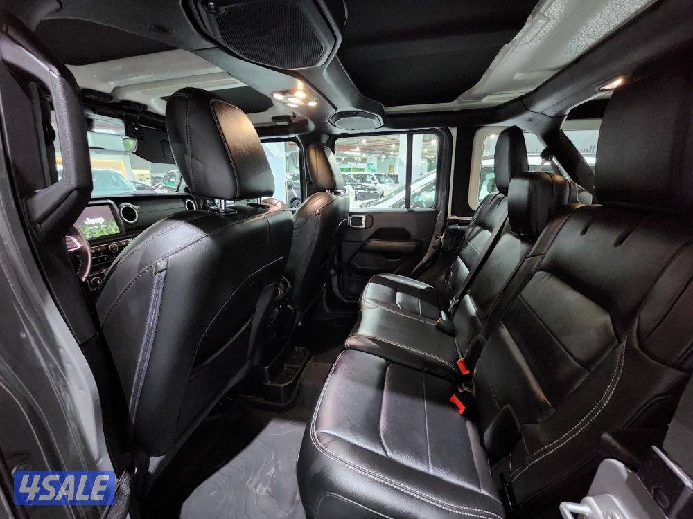 Jeep Wrangler  SAHARA2