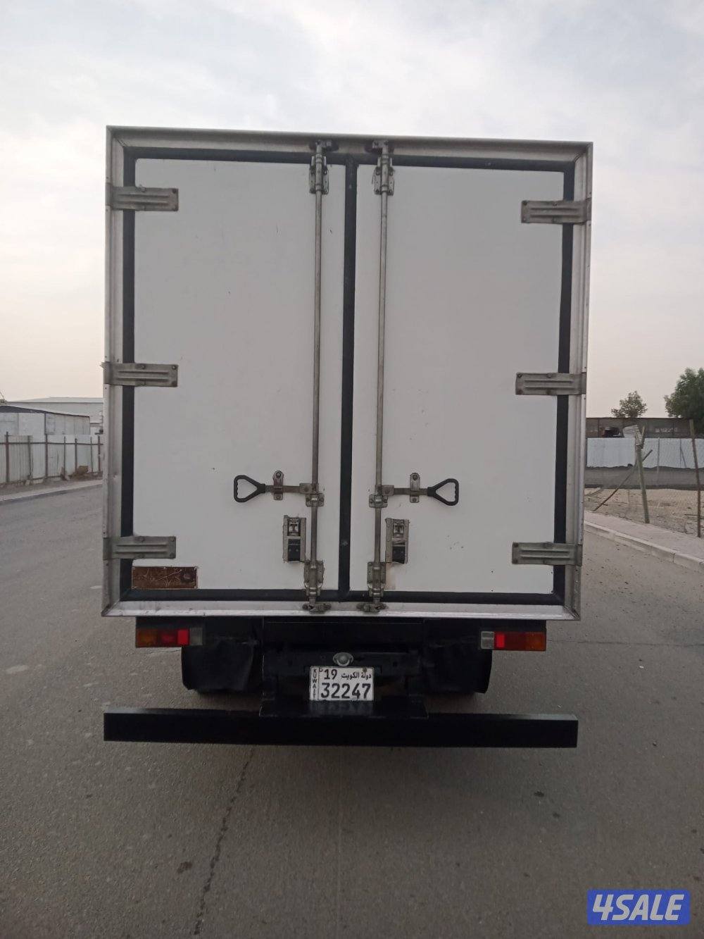 للبيع ميتسوبيشي كانتر براد موديل 20211