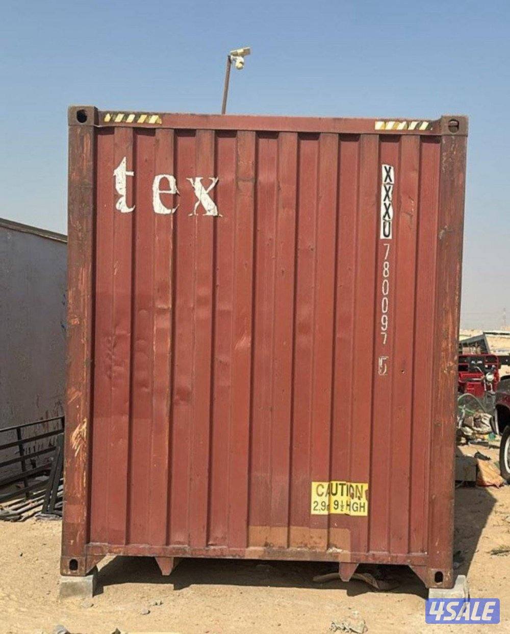 للبيع كونتينر ٤٠ قدم بحاله ممتازه /النقل على الشاري/ فيه ازرق واحمر1