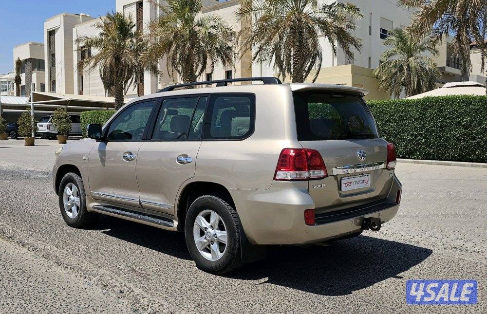 Toyota LandCruiser VXR 20104