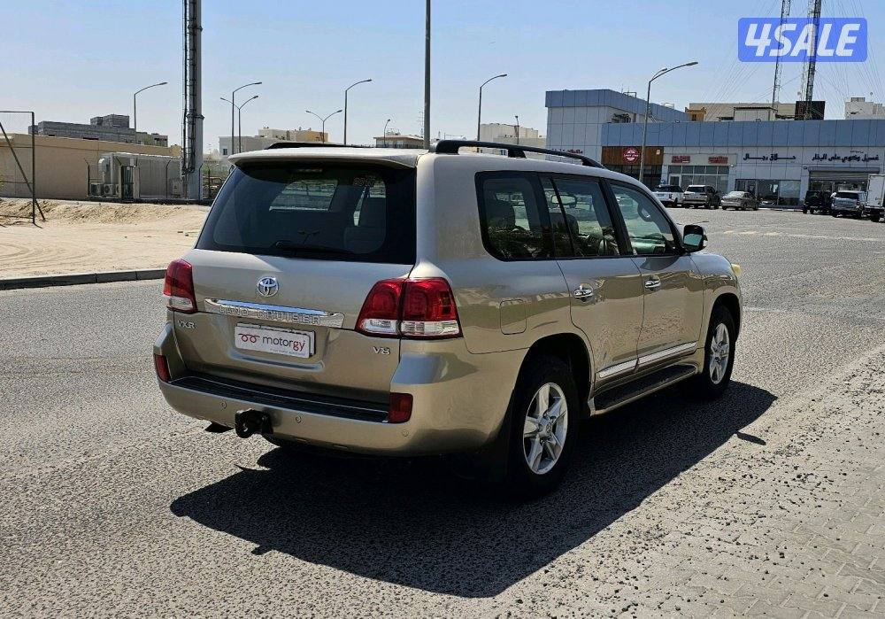 Toyota LandCruiser VXR 20106