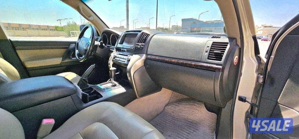 Toyota LandCruiser VXR 201010