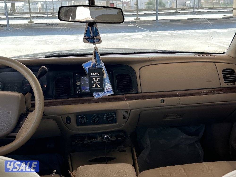 للبيع فورد فكتوريا4