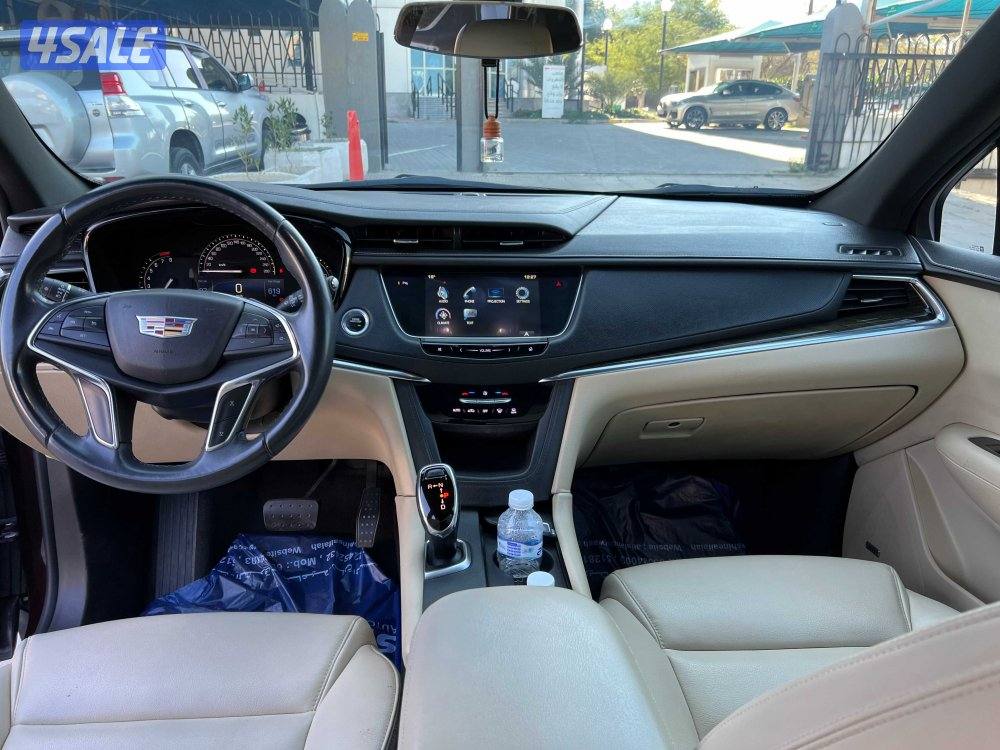 Cadillac XT5 Model 2018 AWD 3.6 V64
