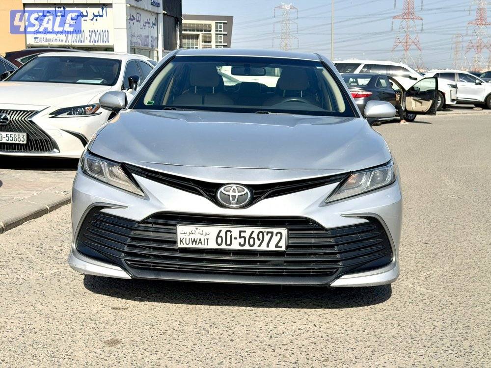 تويوتا كامري LE الساير 20221