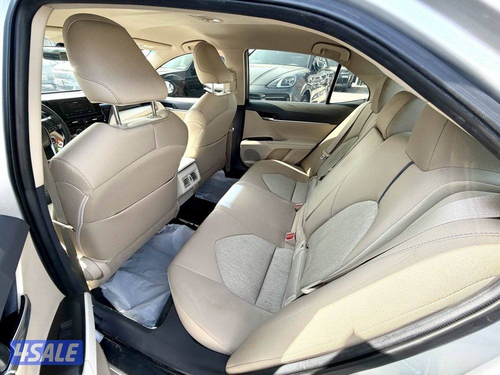 تويوتا كامري LE الساير 20224