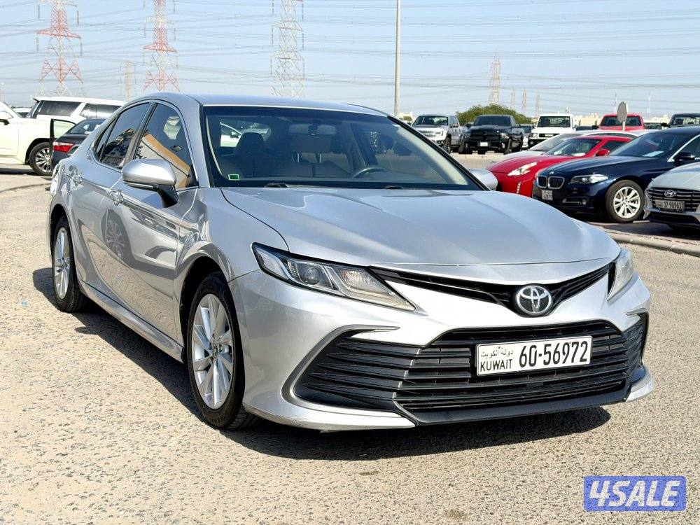 تويوتا كامري LE الساير 20225