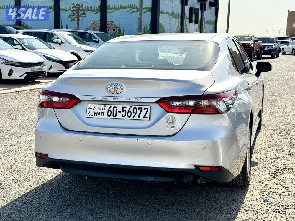 تويوتا كامري LE الساير 20226