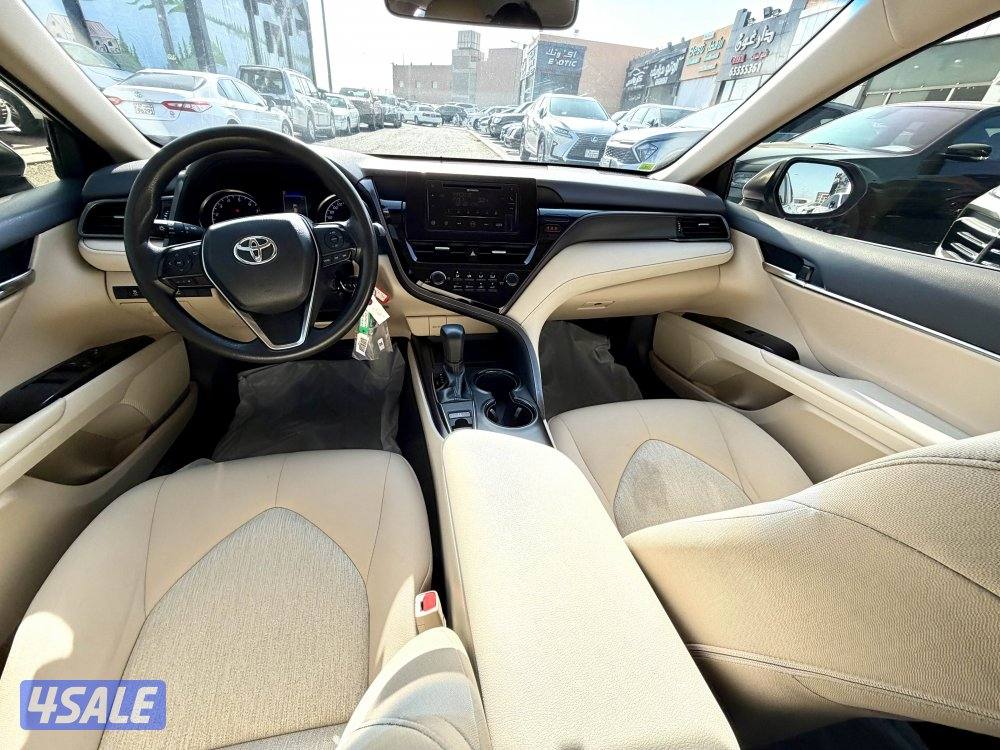 تويوتا كامري LE الساير 20229