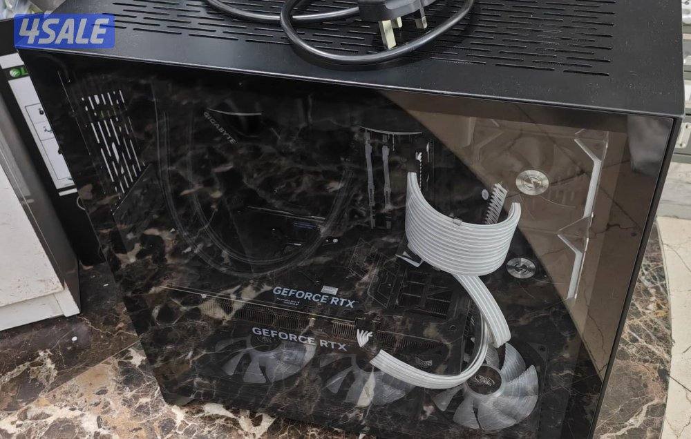 للبيع جهاز كمبيوتر بمعالج Intel i9-10850K و كرت شاشة RTX 40700