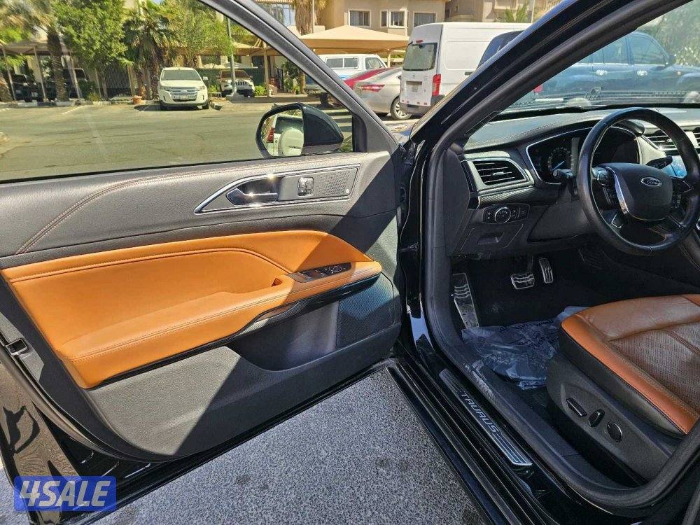 Ford Taurus Titanium 20218