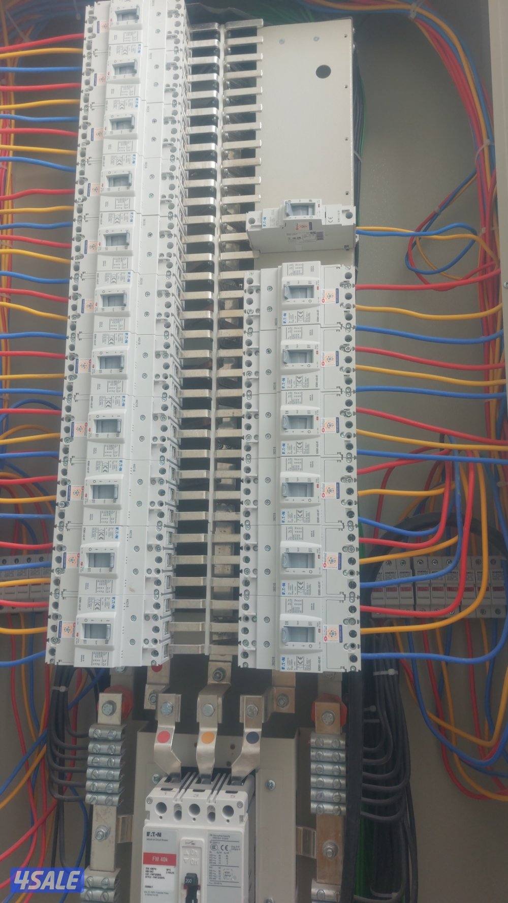 فني كهربائي باكستاني4