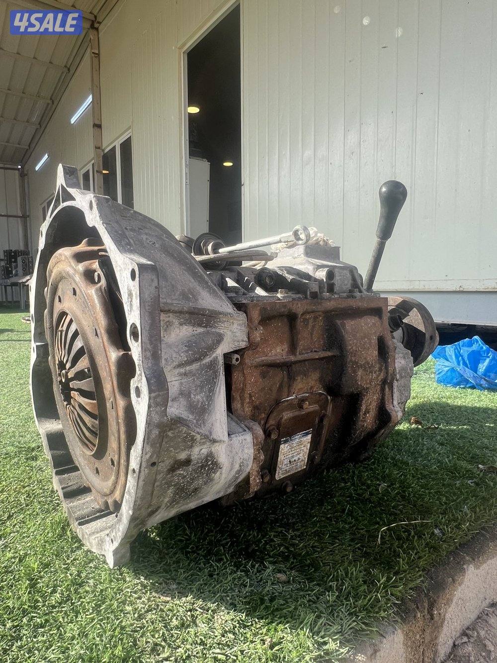 للبيع قير عادي تحويله كامله 5 غيار سنقل4