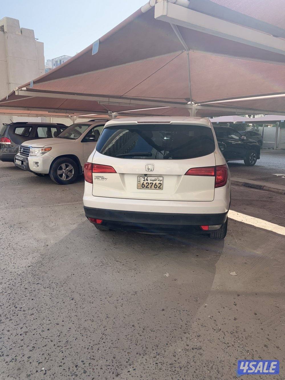 للبيع هوندا بايلوت موديل ٢٠١٦4