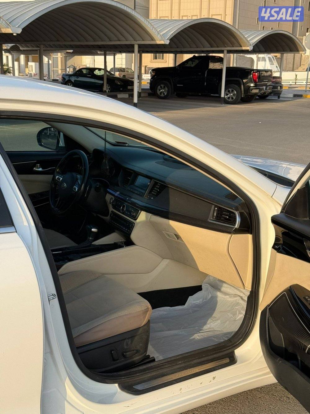 للبيع كيا كدينزا 20180