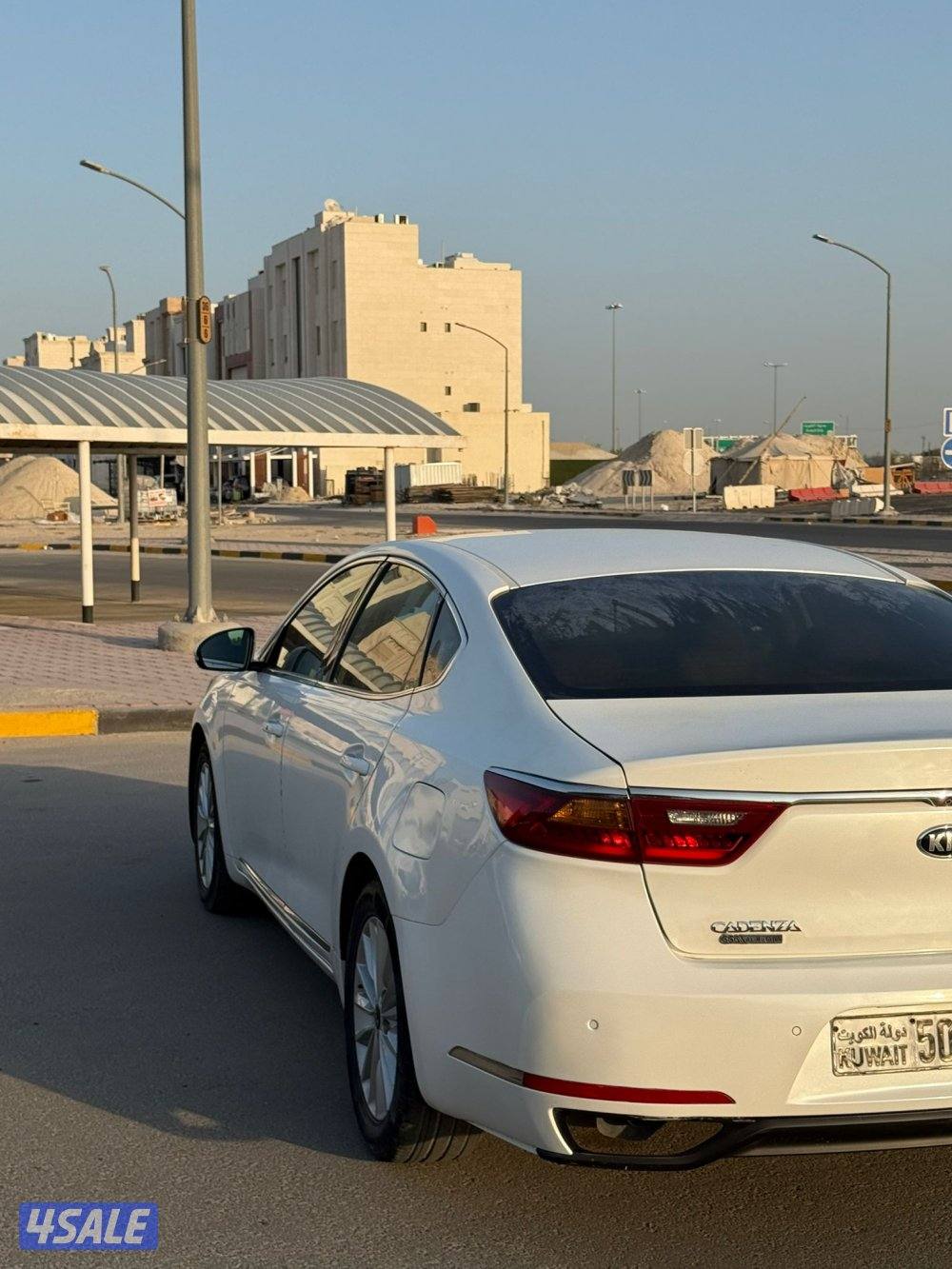 للبيع كيا كدينزا 20182