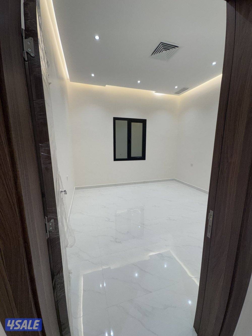 مقيم او كويتي8