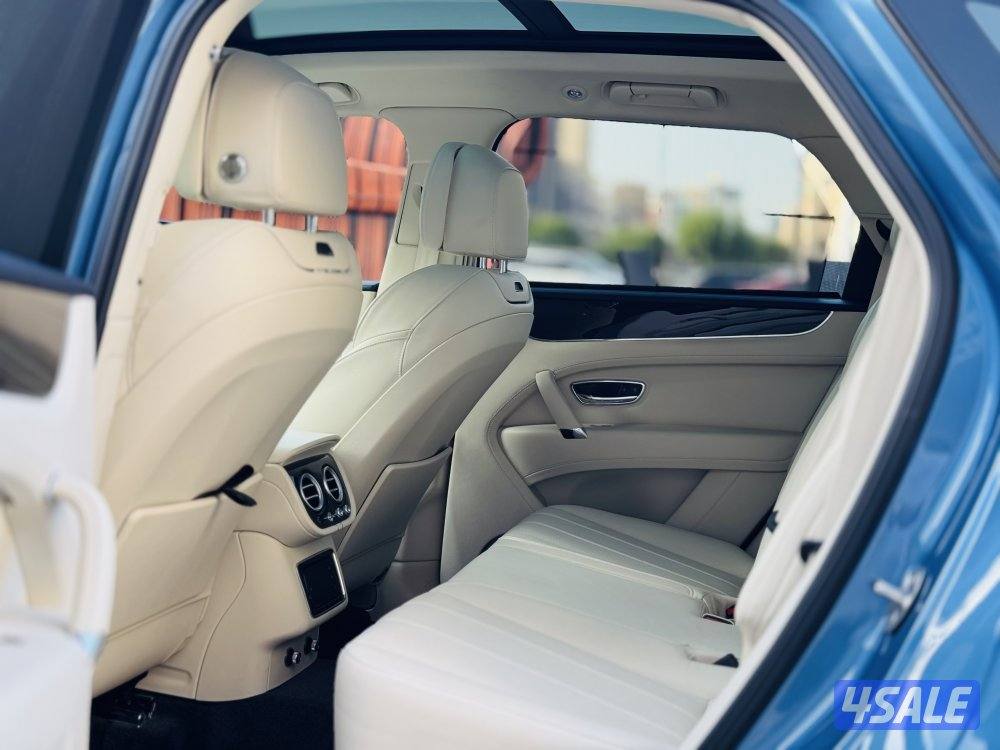 للبيع بنتلي بنتياجا v810