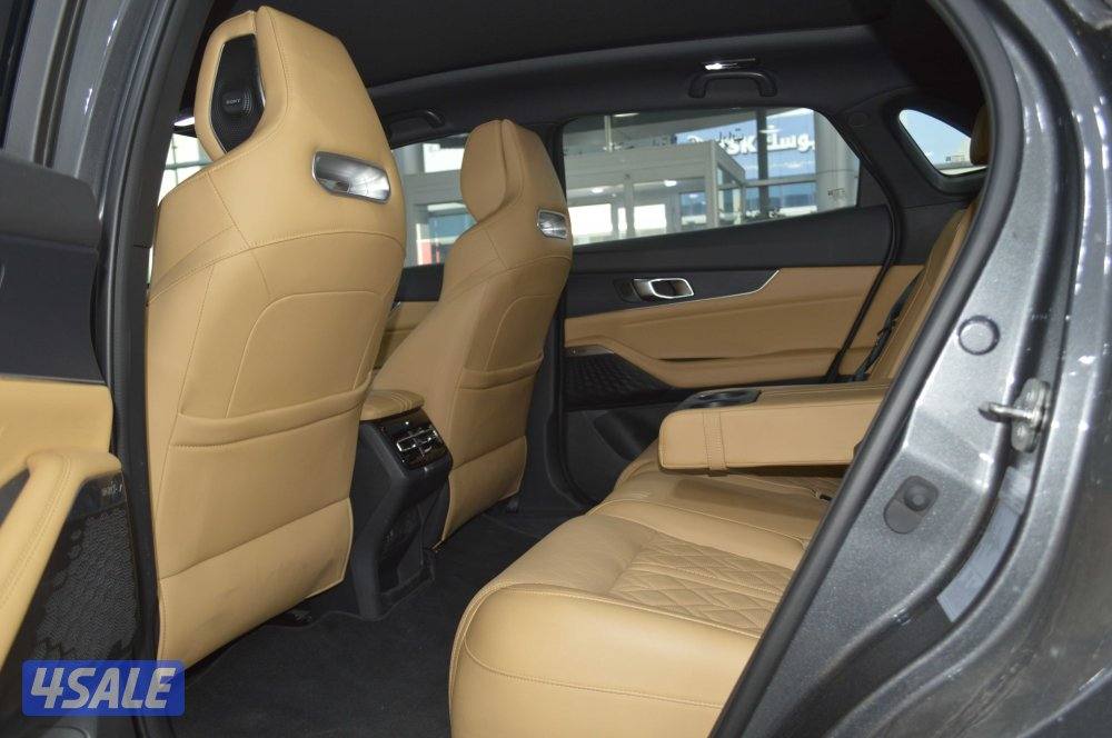 Changan UNI-K 2025 – Full Option (Low Mileage, Excellent Condition)11