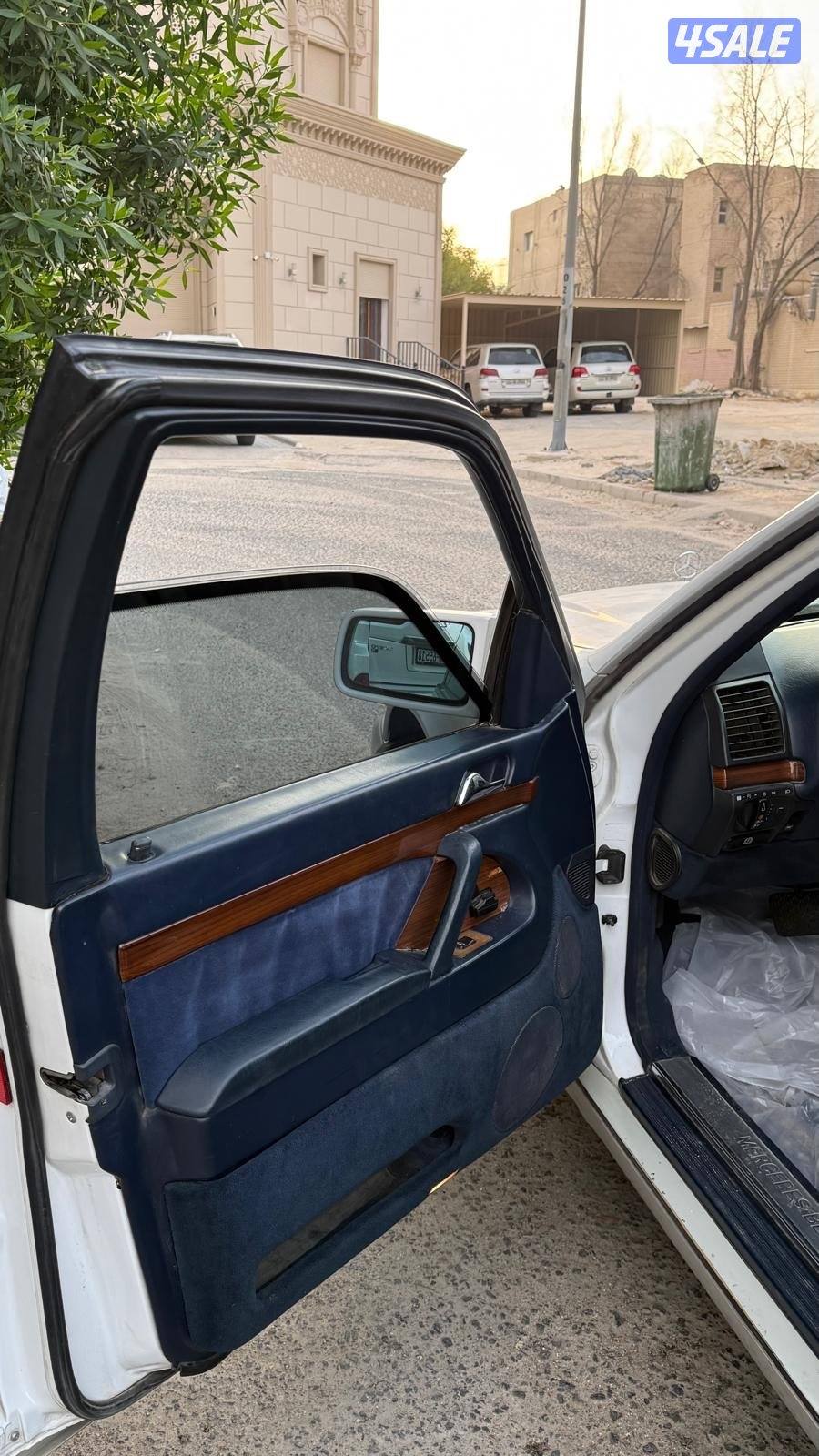 للبيع مورسيدس موديل 1992 شبح حجم s300 صبغ الوكاله داخليه مخمل5