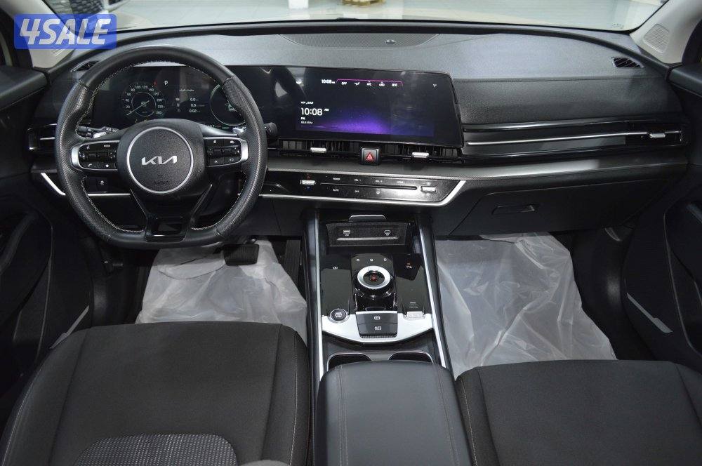 Kia Sportage 2025 – 1.5L FWD LX (Low Mileage, Excellent Condition)7