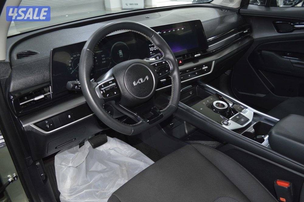 Kia Sportage 2025 – 1.5L FWD LX (Low Mileage, Excellent Condition)8