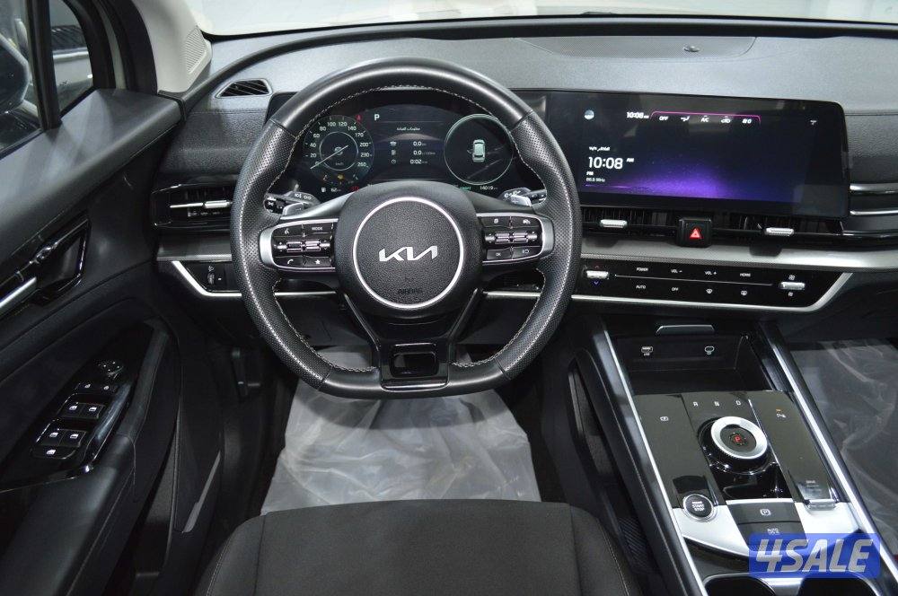 Kia Sportage 2025 – 1.5L FWD LX (Low Mileage, Excellent Condition)9