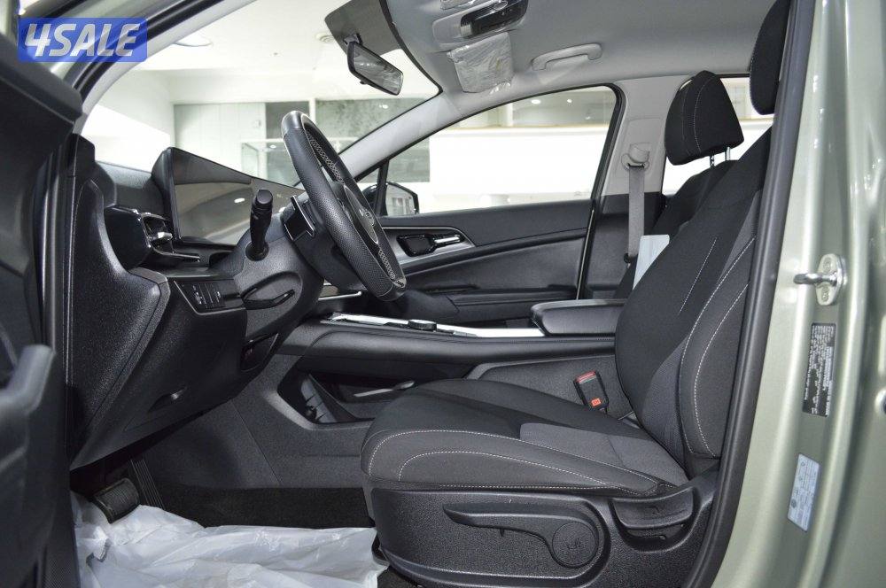 Kia Sportage 2025 – 1.5L FWD LX (Low Mileage, Excellent Condition)10