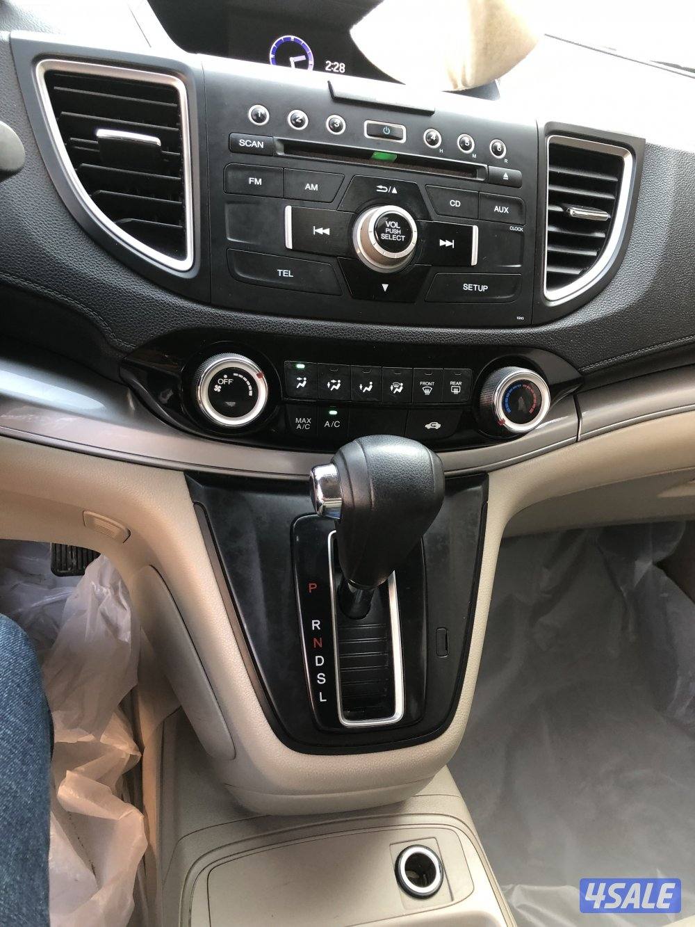 هوندا CRV 2015 بحاله جيده جدا شرط الفحص9