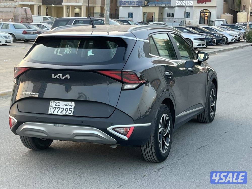 كيا سبورتاج  - ماشي فقط 76  - موديل 20234