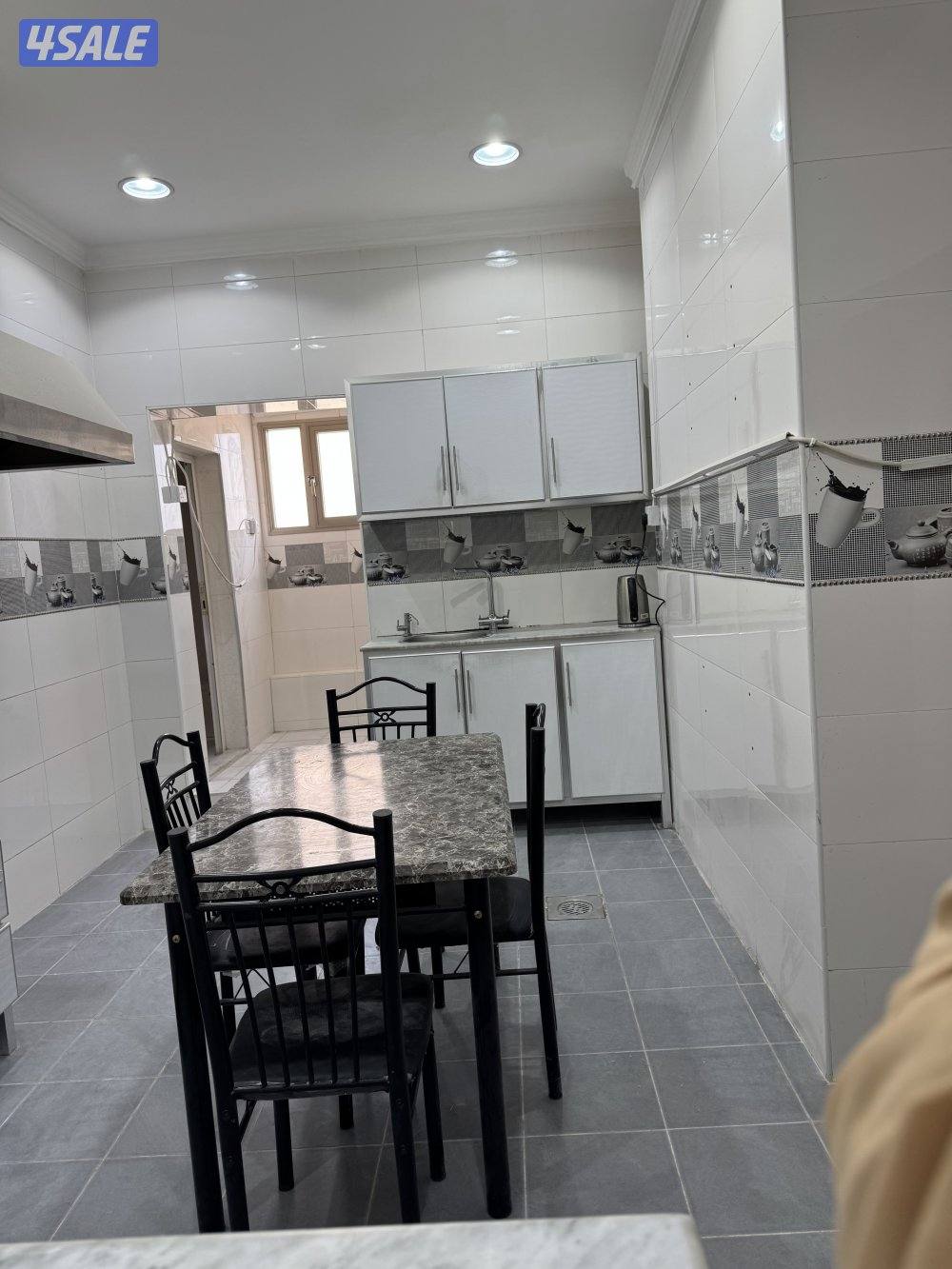 ٣ غ ٤ حمامات غرفه شاغله مطبج كبير مجهز تشطيب فاخر اصلاله صاله واسعه6