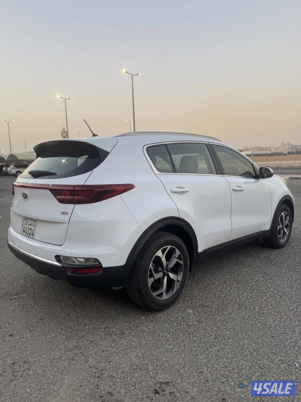 كيا سبورتاج دبل قير موديل 2021 ماشي 47 الف صبغ الوكالة بحالة نادرة2