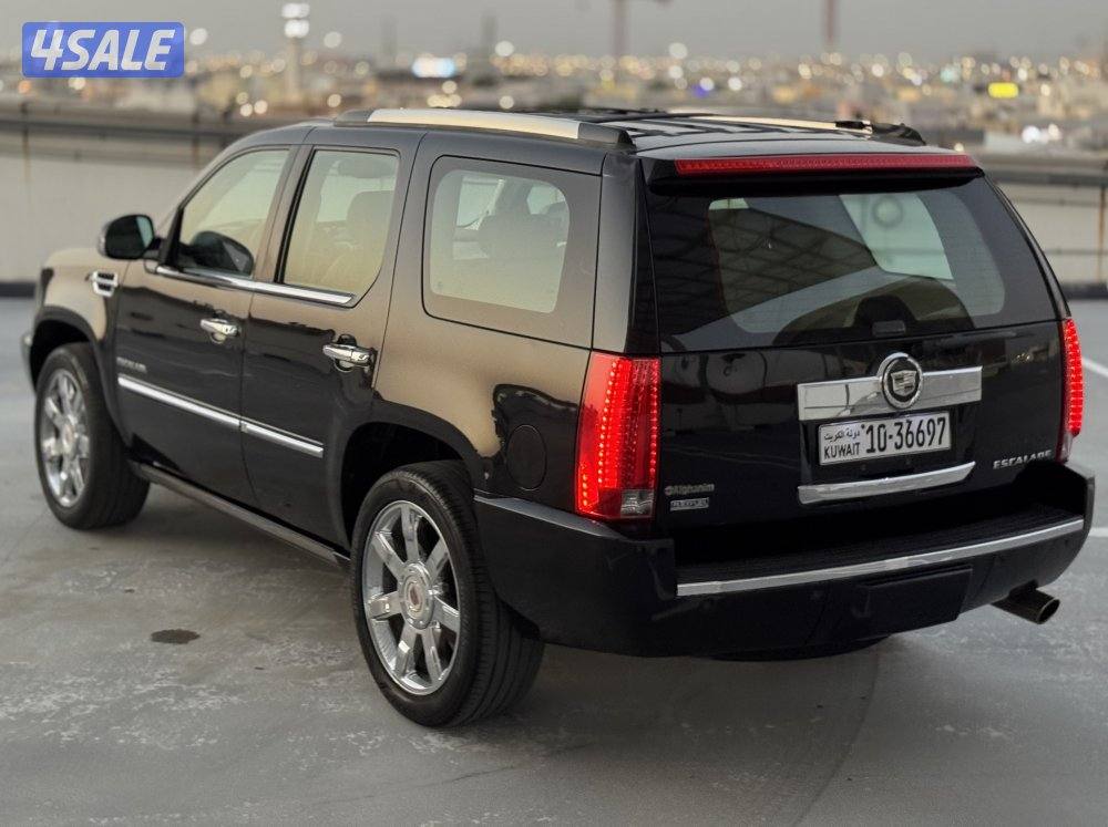 للبيع اسكاليد 2010 صبغ الوكالة عداد 209 وارد الوكالة شرط الفحص3