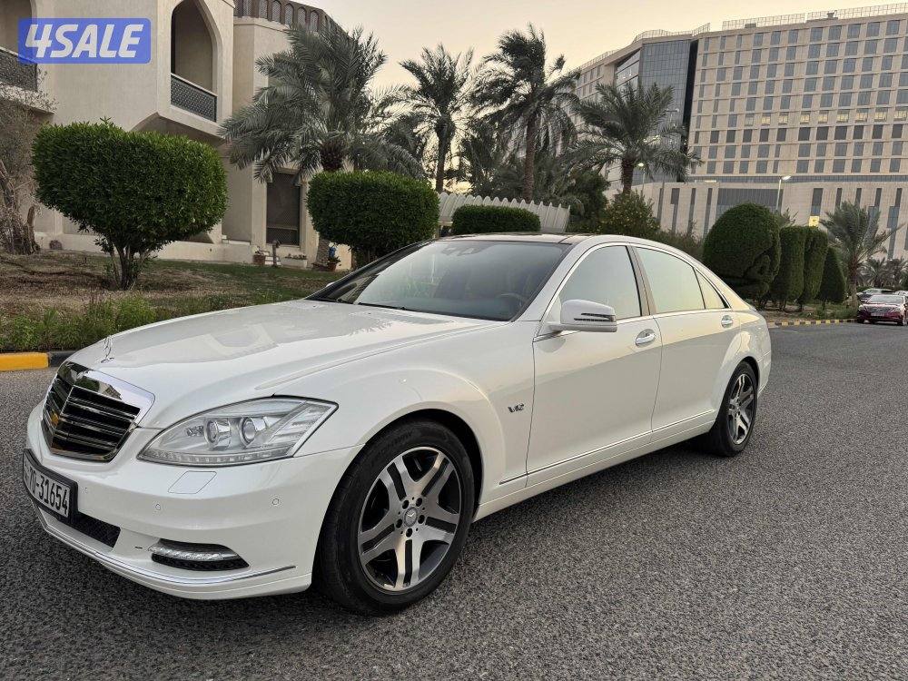 مرسيدسS600 بحالة الوكالة صبغ الوكاله V12 عداد 135 اعلى مواصفات0