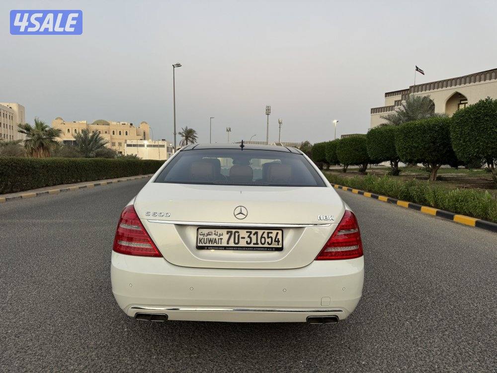 مرسيدسS600 بحالة الوكالة صبغ الوكاله V12 عداد 135 اعلى مواصفات4